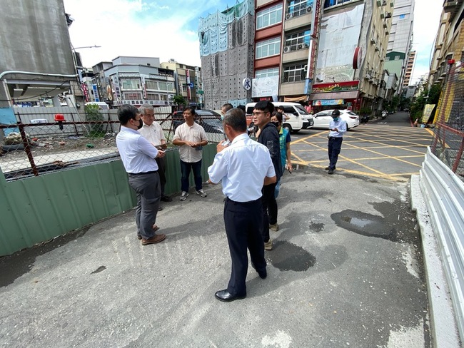 高雄建案施工損鄰疑未履行和解 市府將督促履約 | 華視新聞