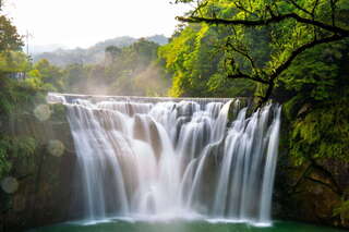 新北：從容探索十分瀑布  5月起延長開放1小時