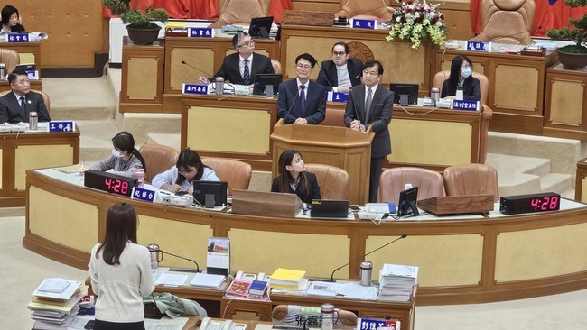 檢調搜索國民黨新北黨部引爭議  綠籲依法查辦 | 華視新聞