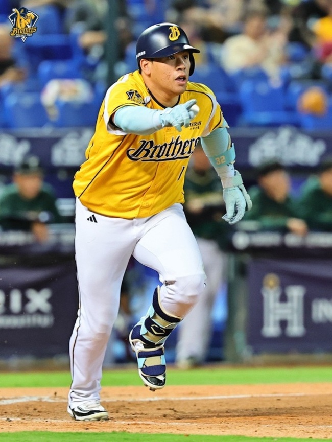 曾頌恩下二軍 兄弟29日派投手鄭凱文先發對桃猿 | 華視新聞