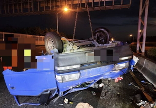 國1彰化段小貨車碰撞後翻車 死者為科大越籍生