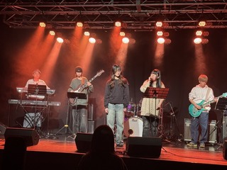 城市科大赴日音樂學校交流 學編曲錄音參與合奏