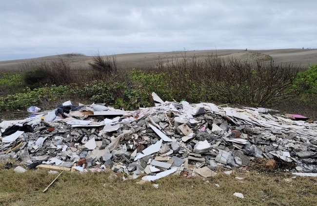 廢棄物入侵桃園觀音保安林  保七警逮2嫌 | 華視新聞