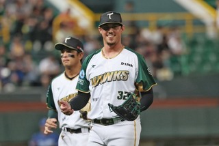 石萬金7局優質先發助雄鷹搶勝 悍將吞4連敗