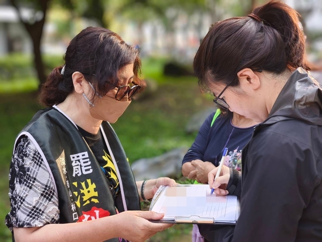 洪孟楷罷團宣布二階連署達標 破5萬份安全門檻 | 華視新聞