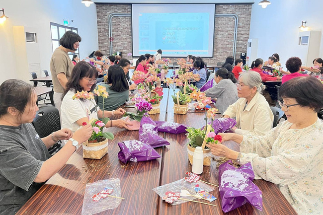 台南推母親節送蘭花 融入生活成美學文化 | 華視新聞