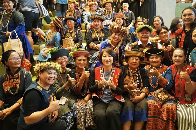 「靈媒與她們的產地」屏東開展 39名靈媒現身分享 | 華視新聞