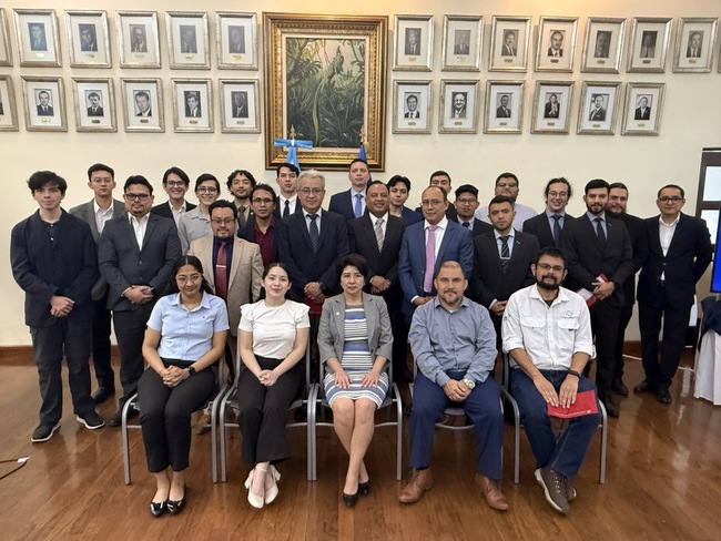 半導體培訓計畫  台灣助瓜地馬拉打造「晶片之路」 | 華視新聞