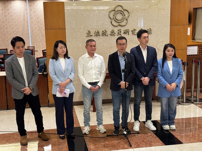 羅智強賣書成立戰車隊 助中部新科藍委宣傳反惡罷 | 華視新聞