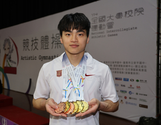 莊佳龍獲李智凱、唐嘉鴻指點 全大運體操獲4金
