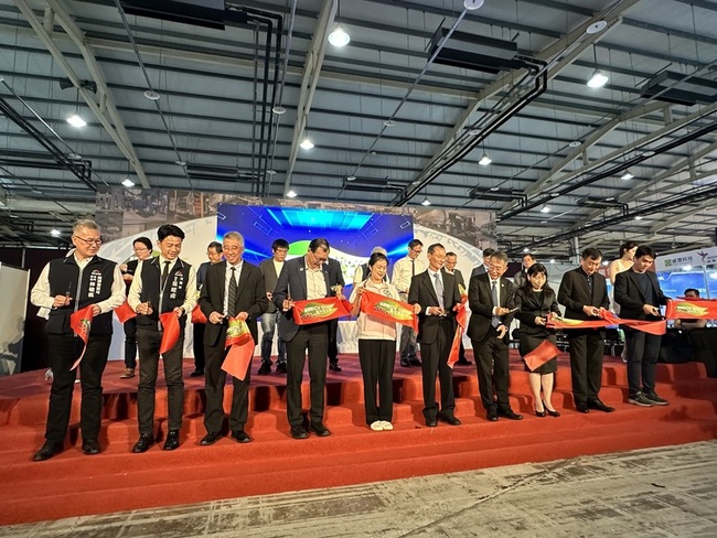 商用車大展台中登場 呈現智慧節能新趨勢 | 華視新聞