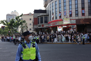 上海「五一」長假現人潮 預估出入境客流增3成