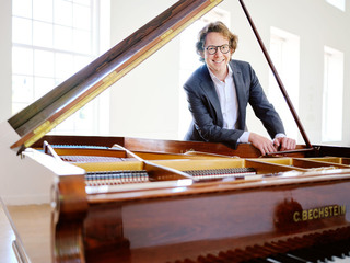 鑽研蕭士塔高維契樂作  荷鋼琴家明納爾北高巡演