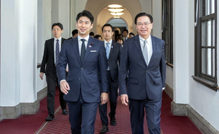 吳釗燮會日眾議員中曾根康隆  談強化社會韌性等議題