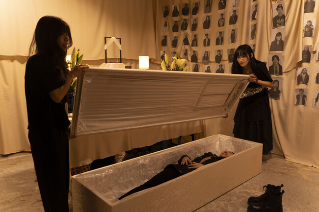 學生辦棺材體驗展受歡迎  空總2度展出 | 華視新聞