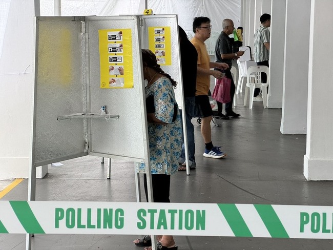 新加坡國會大選登場 逾260萬選民赴投票所投票 | 華視新聞
