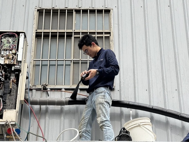 逆境少年半工半讀  謝富生成冷凍空調新星 | 華視新聞