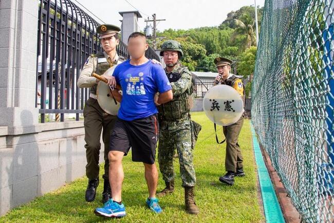 國防部演練不明人士闖入處置 孫立方勉勵訓練實戰化 | 華視新聞