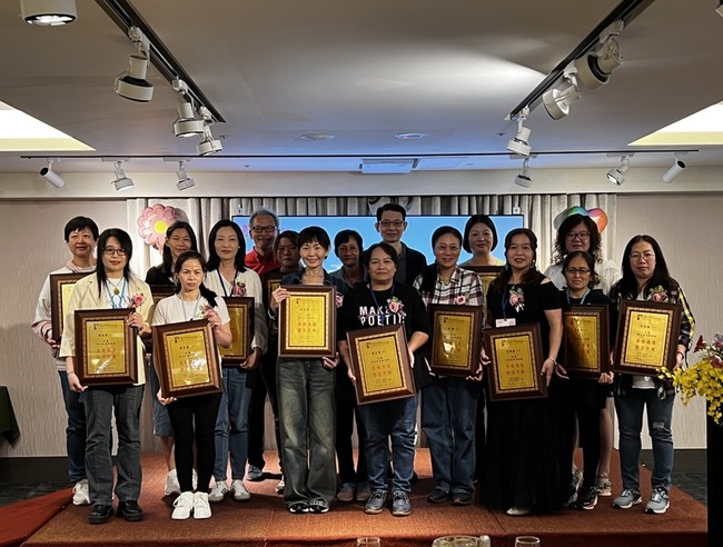 母親節將至 安德烈慈善表揚15名媽媽傳遞溫柔力量 | 華視新聞