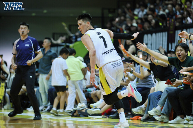 TPBL國王45分差痛宰特攻創紀錄  確定例行賽封王 | 華視新聞