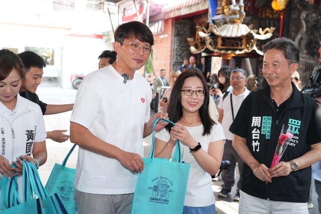 罷瑤擬找陳智菡當領銜人 黃國昌：台灣民主發展悲哀 | 華視新聞