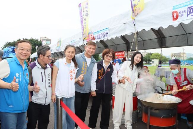 頭份四月八慶城藝 炒米粉大賽客庄飄香 | 華視新聞