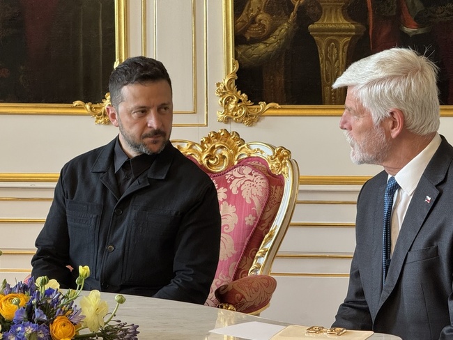 澤倫斯基訪捷克受隆重接待  強化軍援與重建合作 | 華視新聞