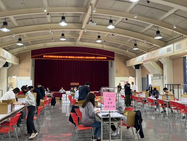 葉元之罷團2階送件 新北選委會初步清點零剔除 | 華視新聞