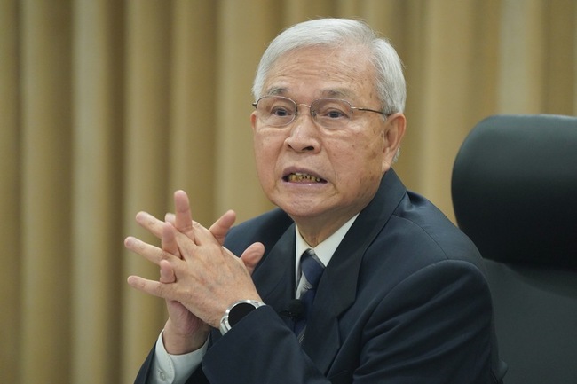 台幣強升 楊金龍：市場評論勿過度臆測匯率影響秩序 | 華視新聞