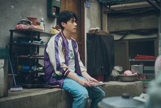 李程彬「成功路上」熱到崩潰 導演喊卡秒衝冷氣房