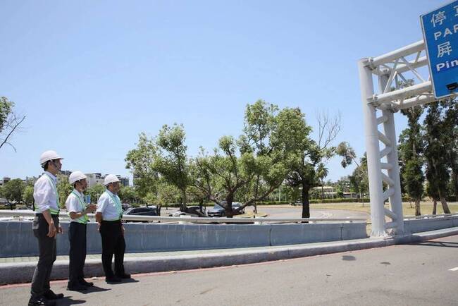 小黃空車通過高雄機場不再受罰 載客仍限排班車 | 華視新聞