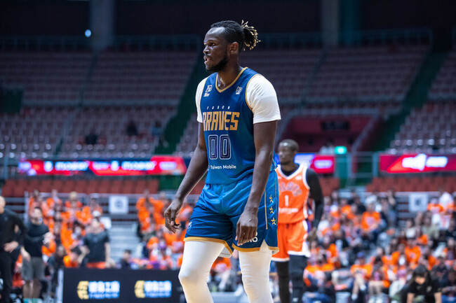 PLG莫巴耶飆26分 勇士總冠軍賽首戰旗開得勝 | 華視新聞