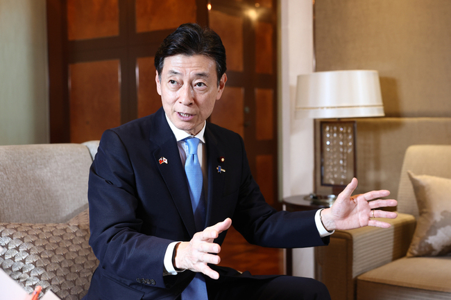 睽違多年訪台 西村康稔難忘足底按摩：痛到想尖叫 | 華視新聞