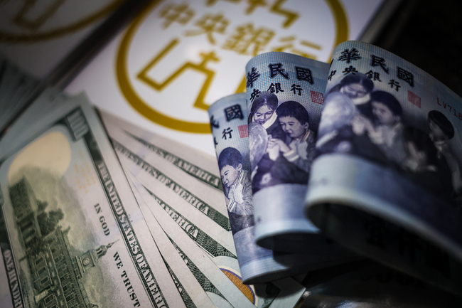 黃國昌指總統甩鍋在野黨 綠：匯率問題要回歸專業 | 華視新聞