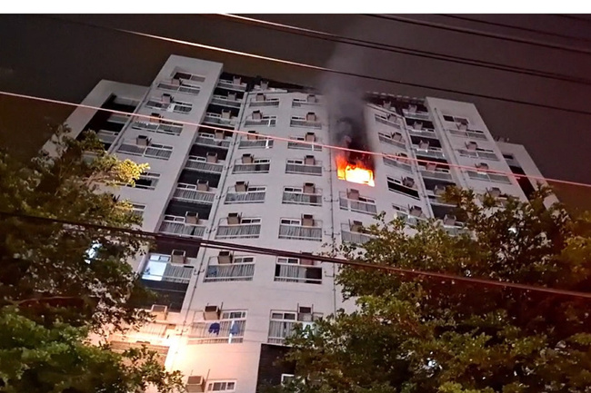 台南善化移工宿舍大樓火警 520人疏散未釀傷亡 | 華視新聞