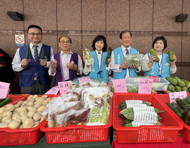中醫大附醫守護原鄉 攜手公益夥伴共植夢想 | 華視新聞