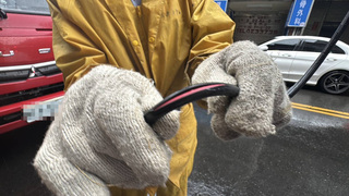 基隆電纜垂落繞脖摔車  女騎士稱幸好遇紅燈躲劫