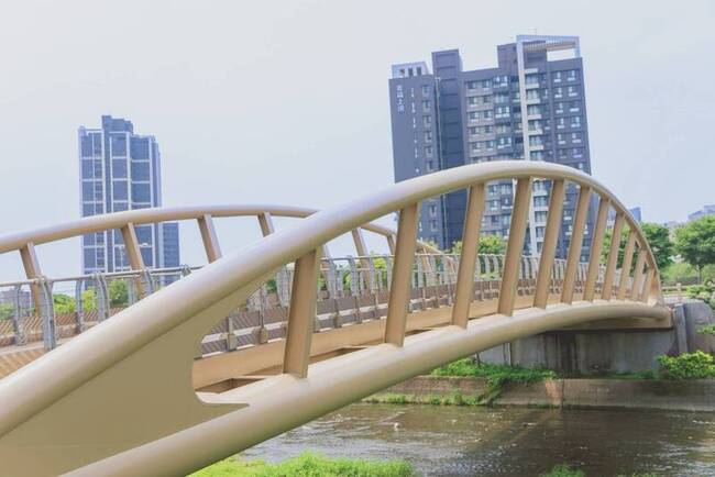 竹北改善豆子埔溪橋梁  盼助行走安全促城市美學 | 華視新聞