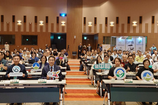 黃偉哲談未來綠能發展 盼符合更高規格環保標準