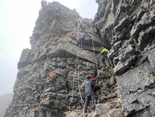 走動巡檢「聖稜線」 雪霸處籲共同維護高山資源 | 華視新聞