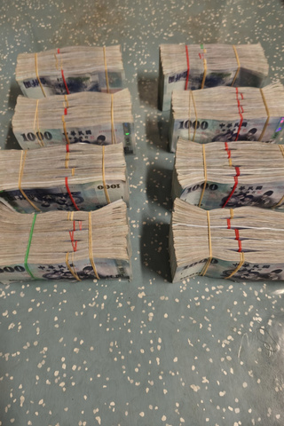 越南籍男子遺落手提袋  通報台鐵尋獲約400萬元