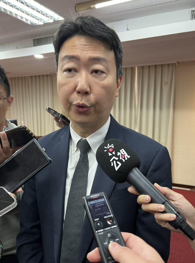 僑外生任客運駕駛暫緩開放  交通部盼往前推進 | 華視新聞