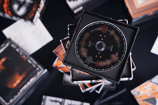 Tizzy Bac新專輯 方序中翻玩俄羅斯娃娃概念