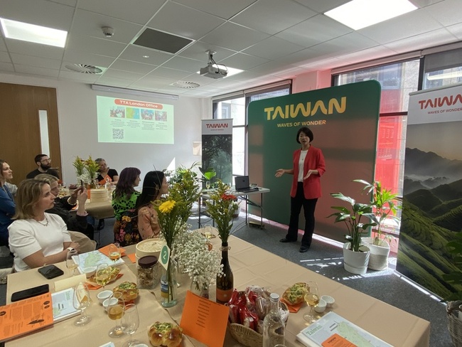 觀光署倫敦辦下午茶會 業者：彷彿置身日月潭茶園 | 華視新聞