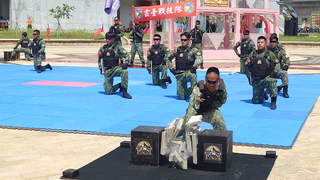 馬防部60週年慶  戰技隊碎大石、原民戰舞獲喝采