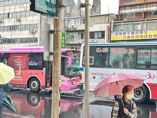 北市文山區2公車碰撞無人傷  肇因待釐清