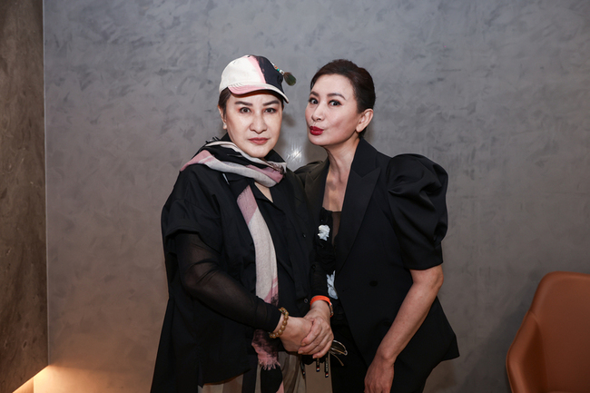 楊麗花低調現身藍寶石 豬哥亮「復活」惹哭王彩樺 | 華視新聞