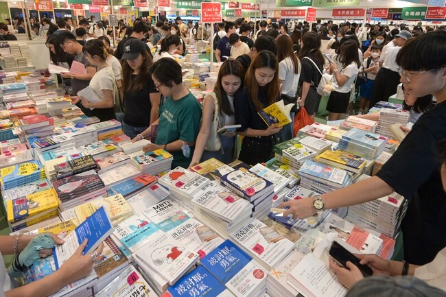 香港最少3間獨立出版社 申請參加2025書展被拒 | 華視新聞