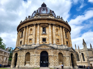 英國擬再緊縮移民政策 內政大臣透露調整畢業生簽證