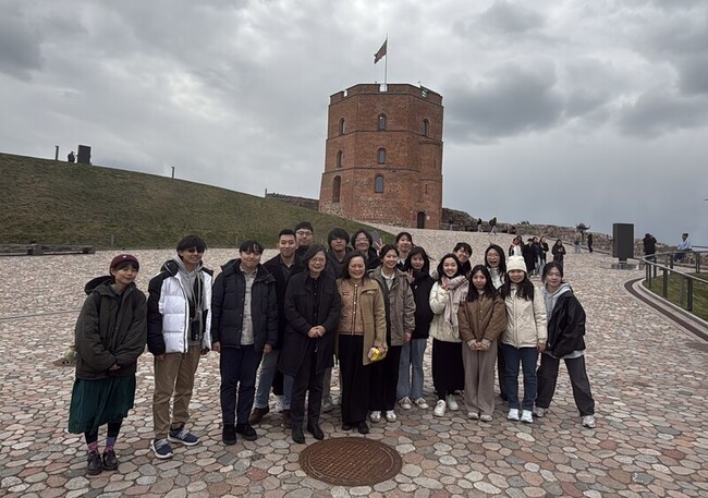 蔡英文參觀立陶宛博物館 不忘關心台灣留學生 | 華視新聞